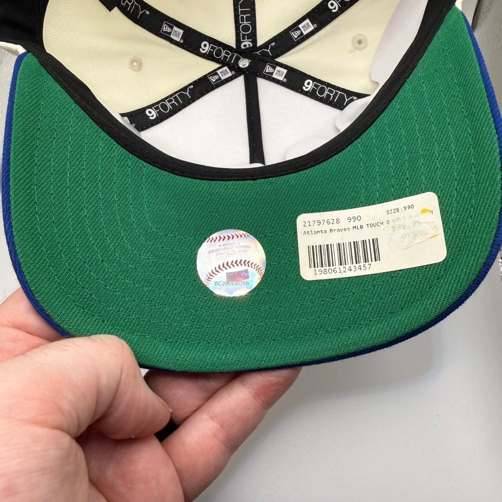 New Era Atlanta‎ Braves 9FORTY Adjustable Snapback Hat Cream & Blue MLB Cap